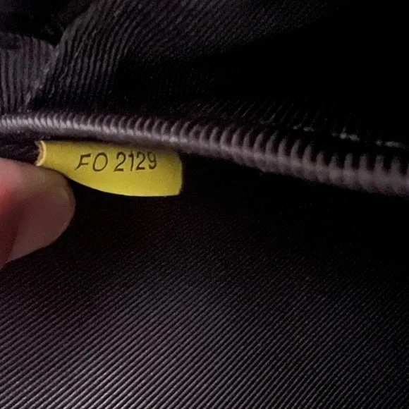 Louis Vuitton Danube PM Slim Bag - Picture 8 of 12